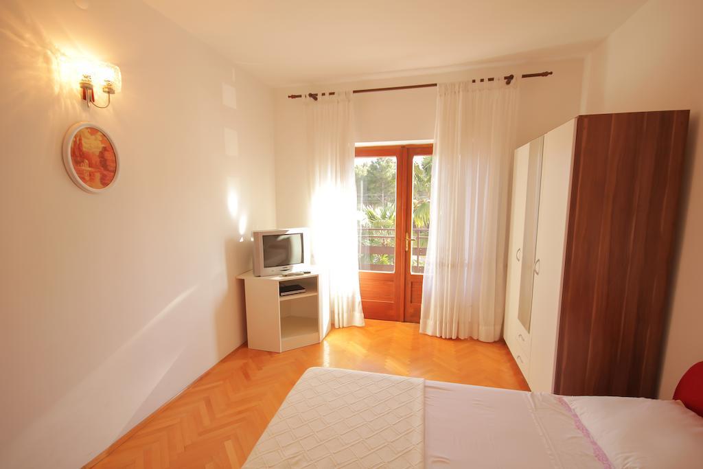 Villa Brajkovic Vodice Kamer foto