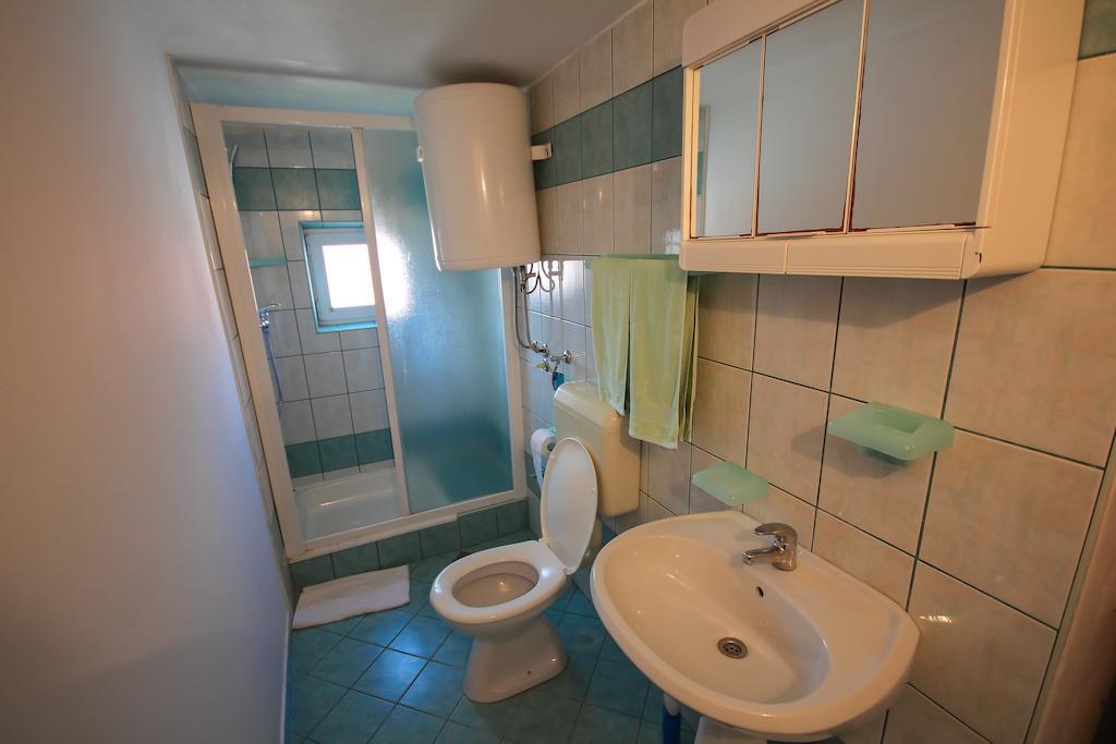 Villa Brajkovic Vodice Kamer foto